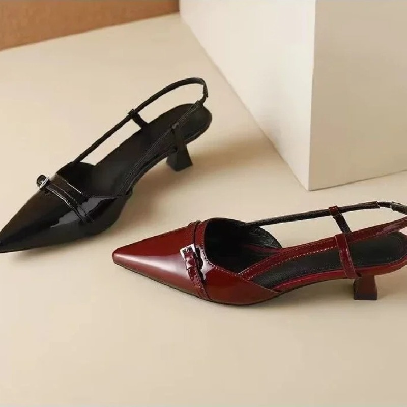 Sandals - Sandales pour femmes à talons bas