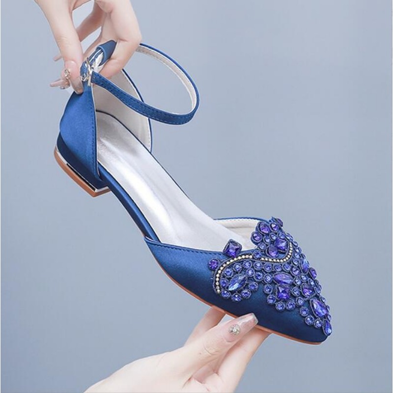 Sandales creuses pointues à ta - Sandals avis et prix